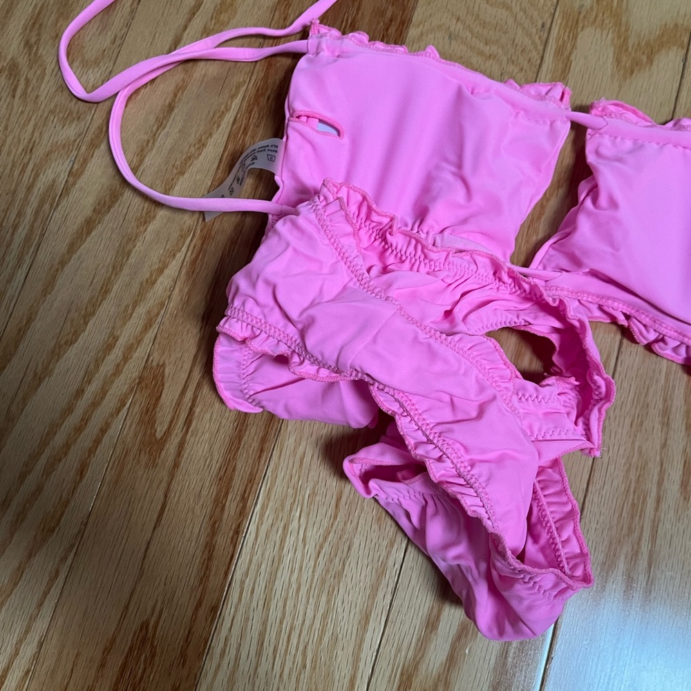 Bikini - Picture 3 of 4